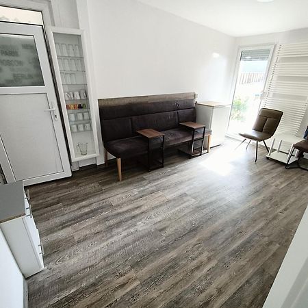 Fmi 9 Accommodation Raunheim Dış mekan fotoğraf