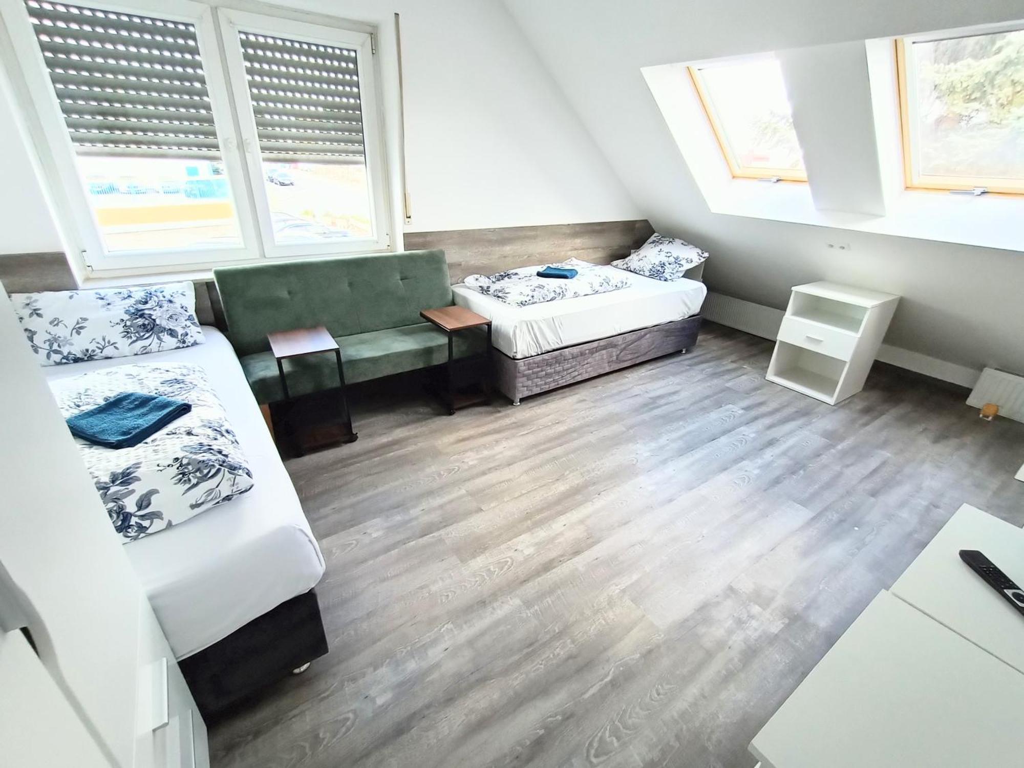 Fmi 9 Accommodation Raunheim Dış mekan fotoğraf